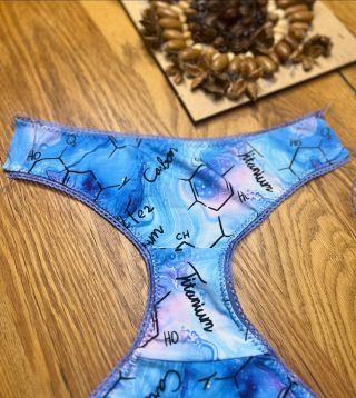 ty barvy jsou úplně magický, mystický, chemický :) #wanties #undies #kalhotky #magickachemie #chemie